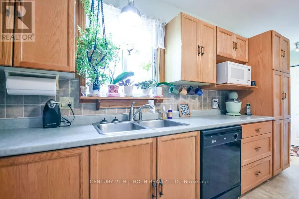 21 KORLEA CRESCENT