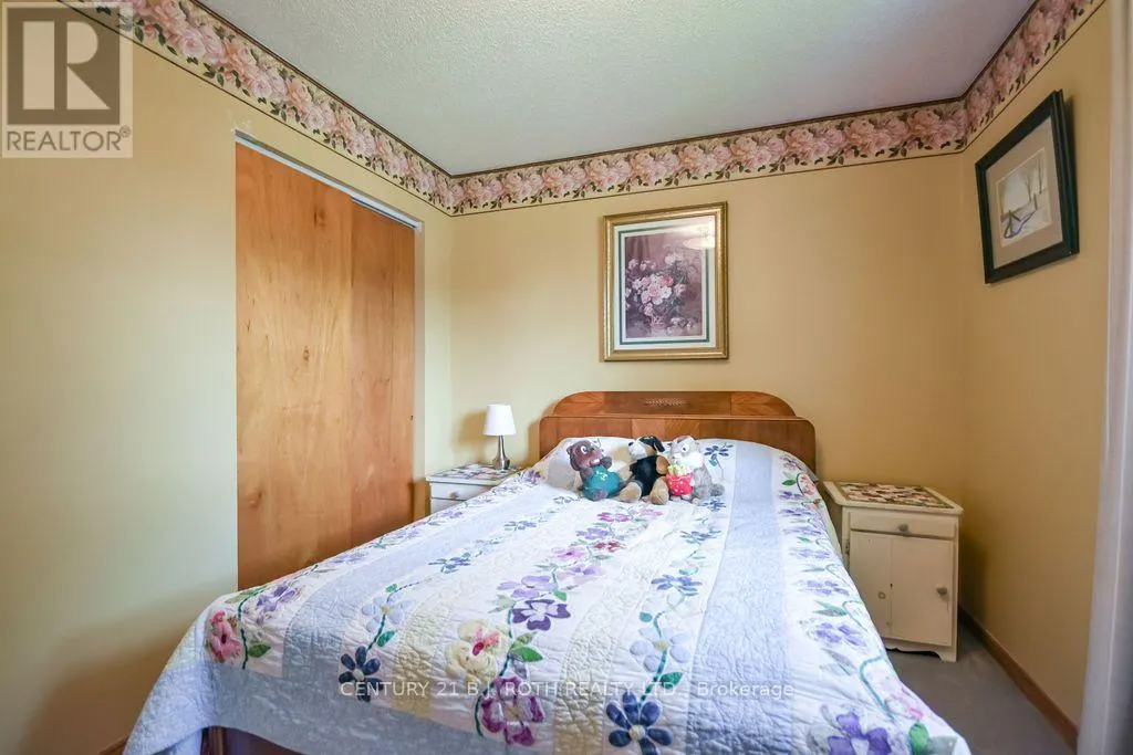 21 KORLEA CRESCENT