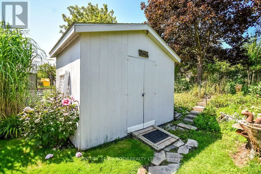 21 KORLEA CRESCENT