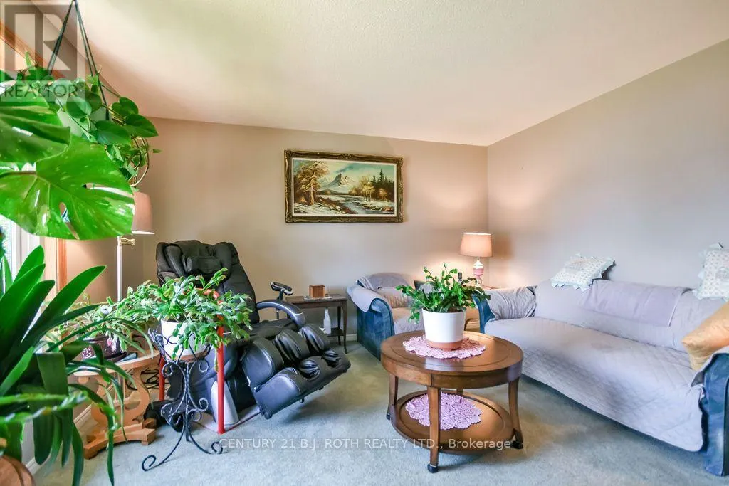 21 KORLEA CRESCENT