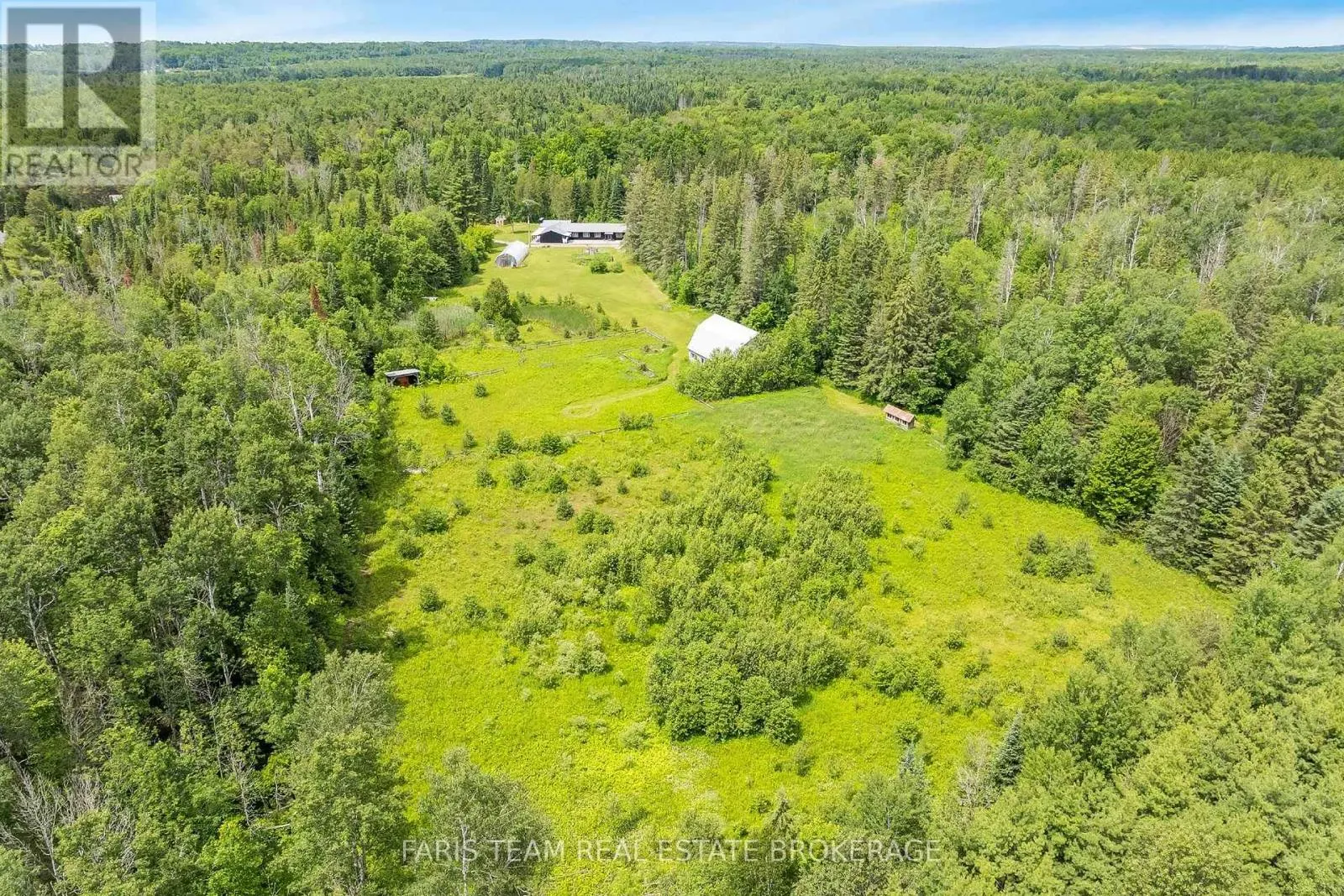 1076 BEAVER LANE