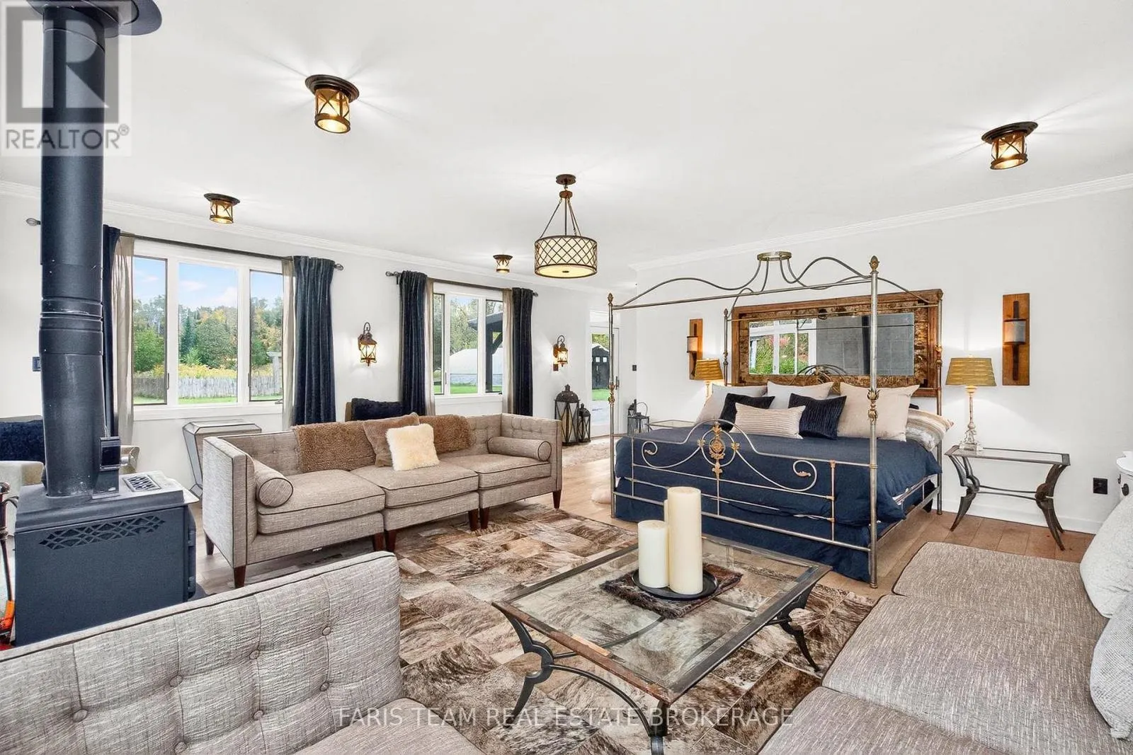 1076 BEAVER LANE