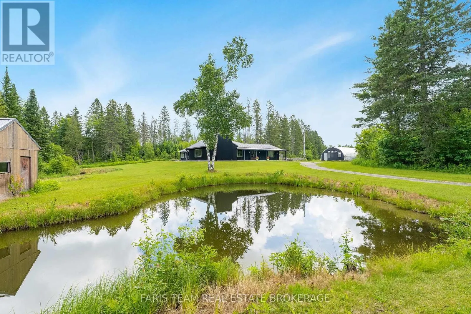 1076 BEAVER LANE