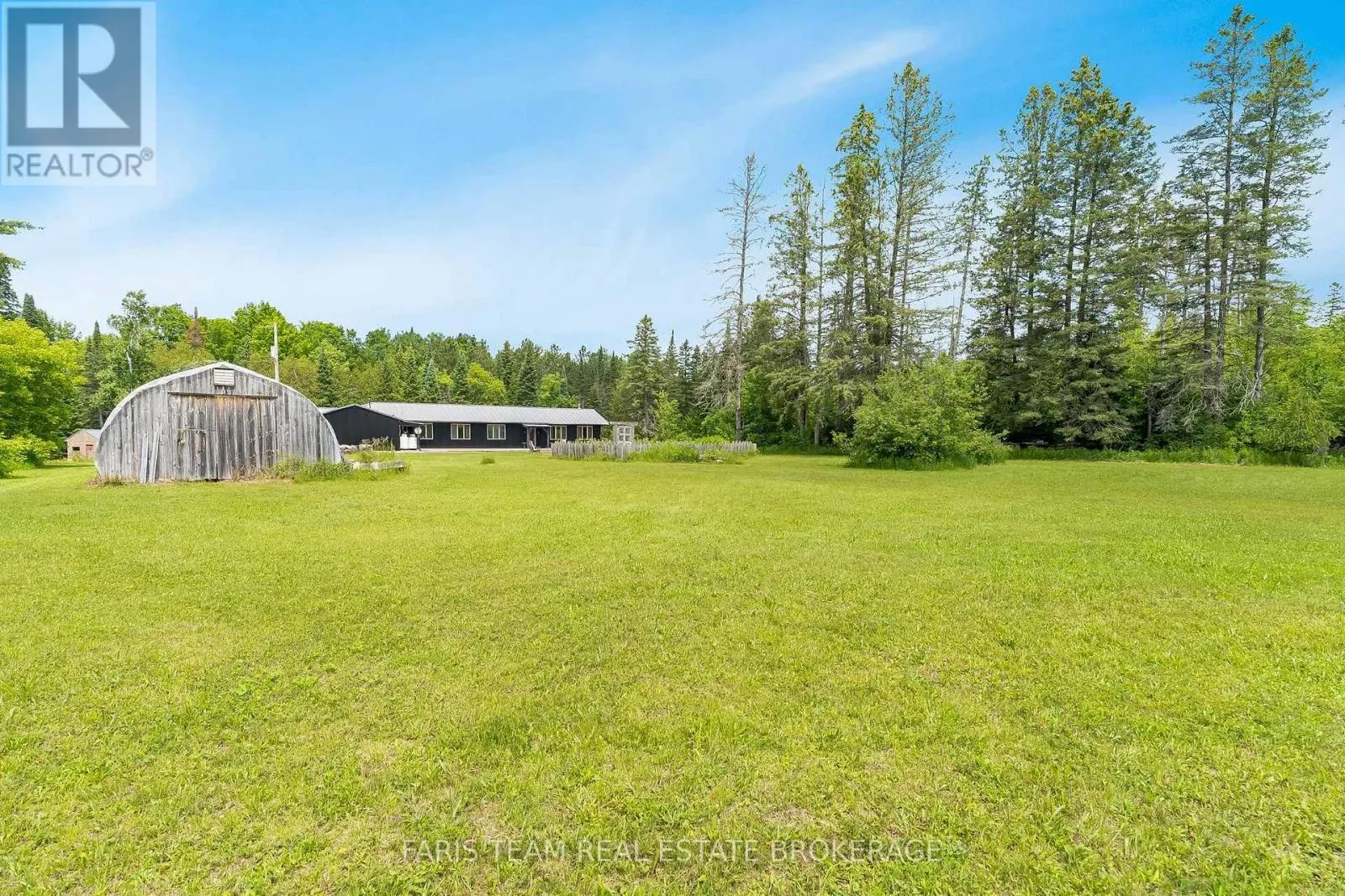 1076 BEAVER LANE