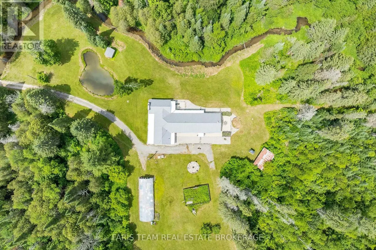 1076 BEAVER LANE
