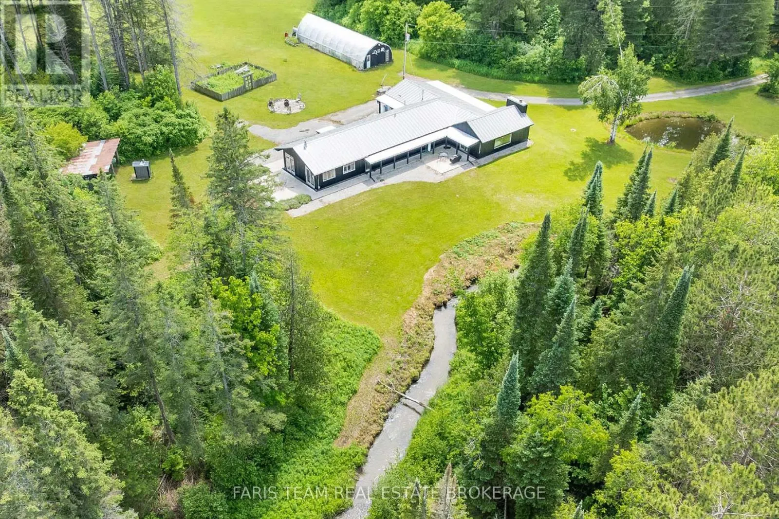 1076 BEAVER LANE