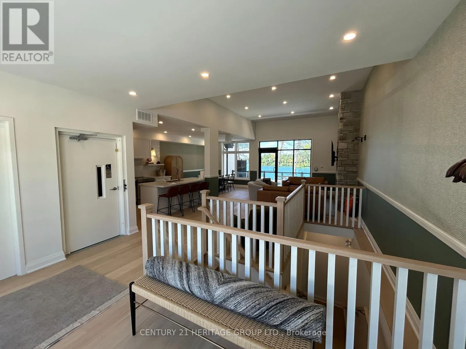 32 RUBY CRESCENT