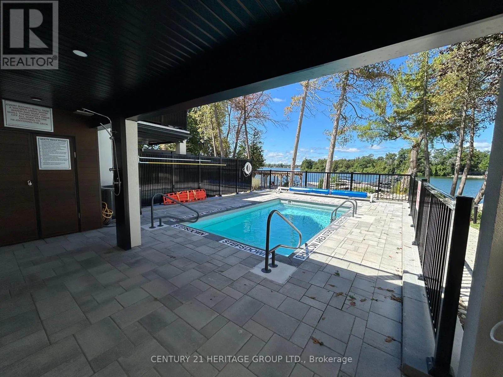 32 RUBY CRESCENT