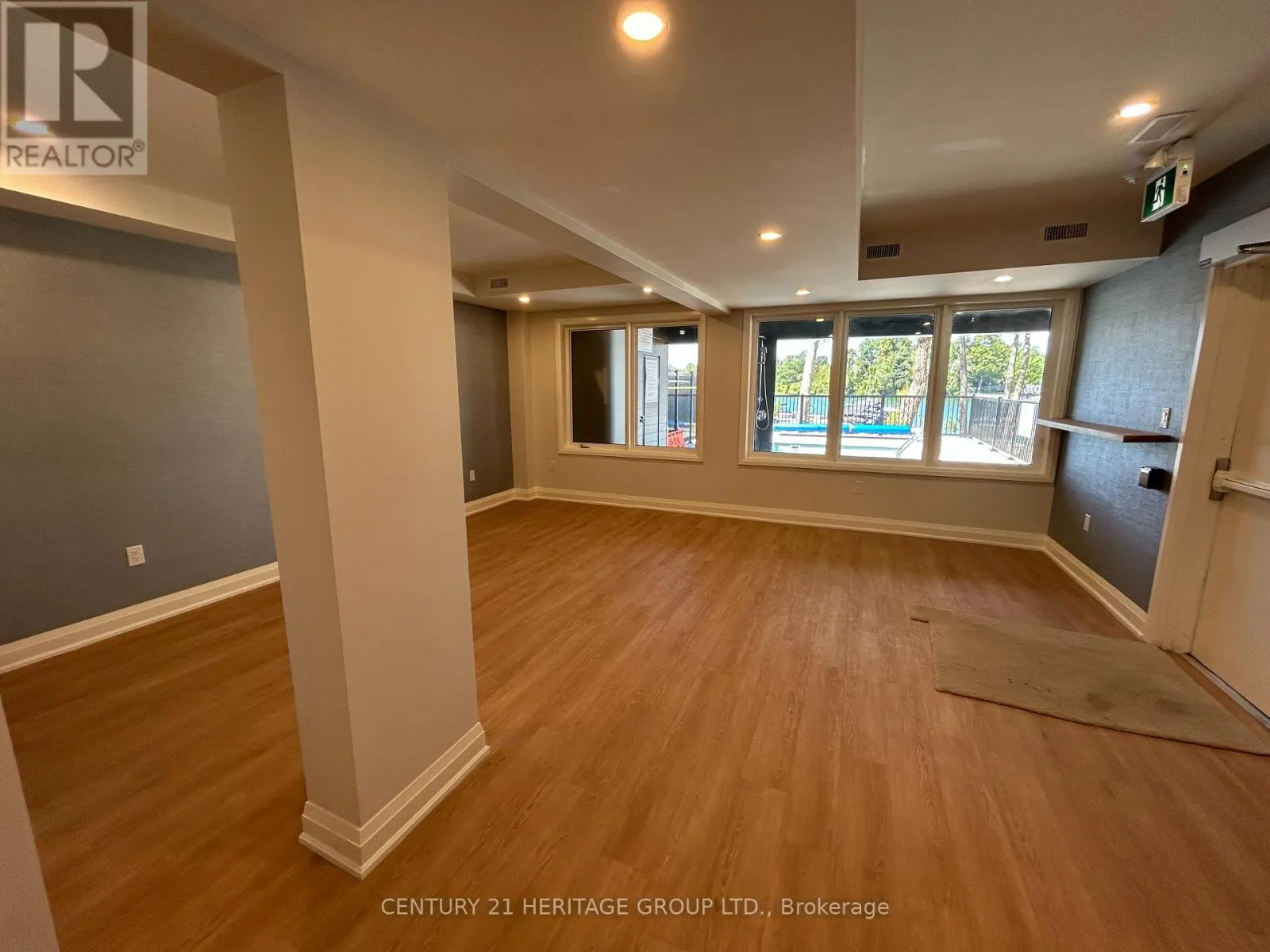 32 RUBY CRESCENT