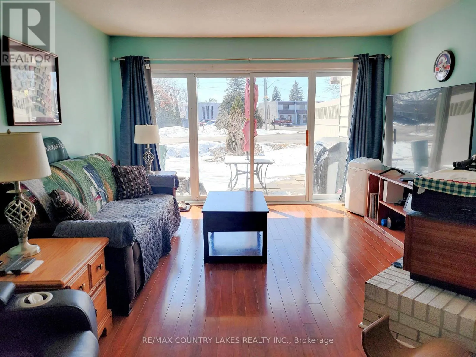 3 - 4 PARADISE BOULEVARD
