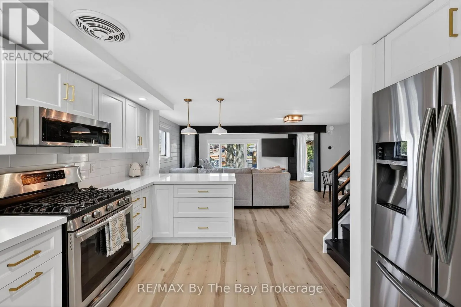 1416 RIVER ROAD W