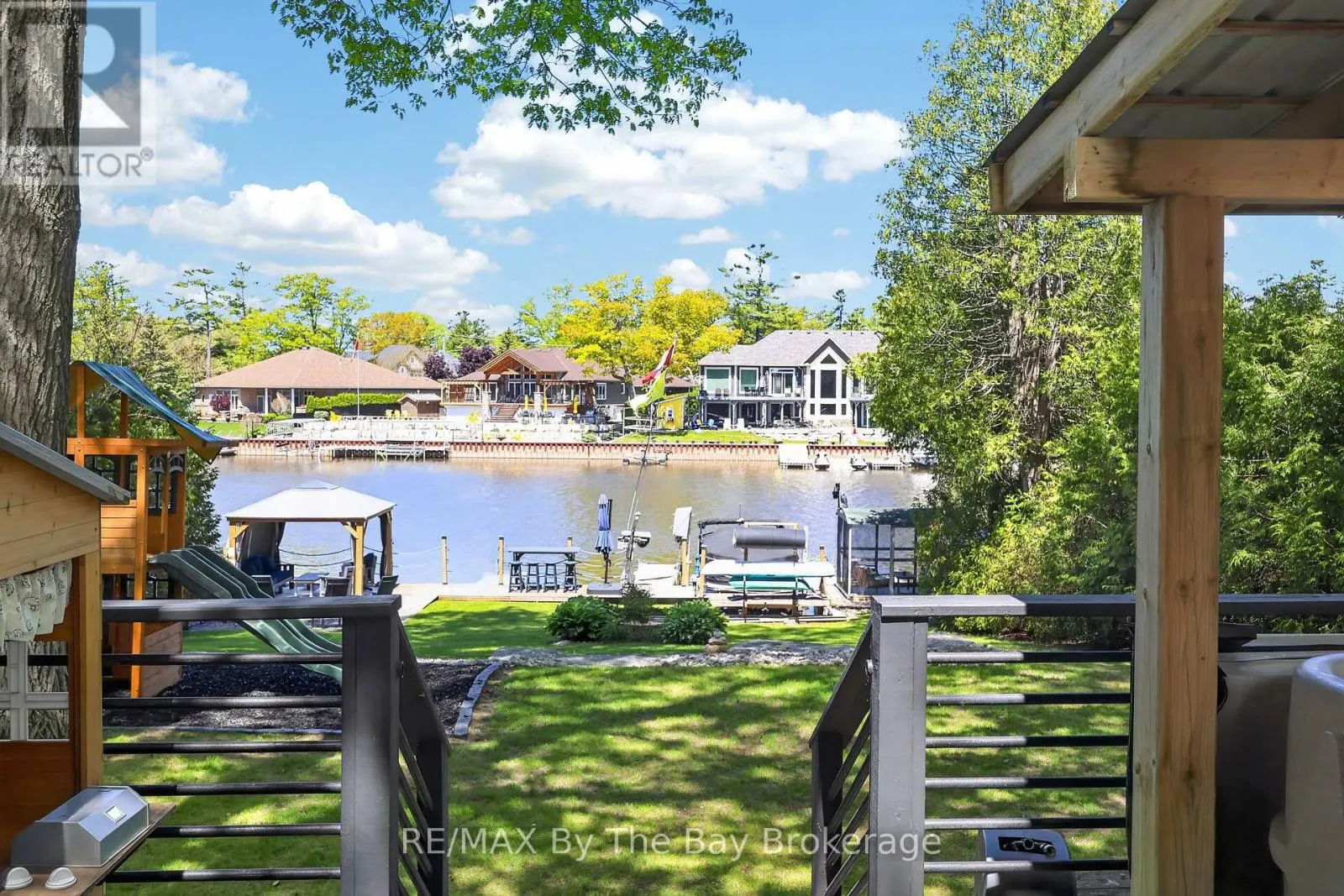 1416 RIVER ROAD W