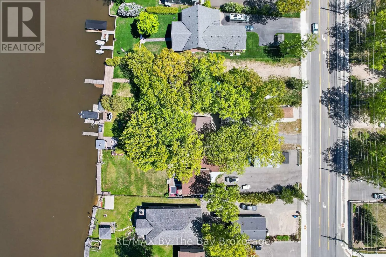 1416 RIVER ROAD W