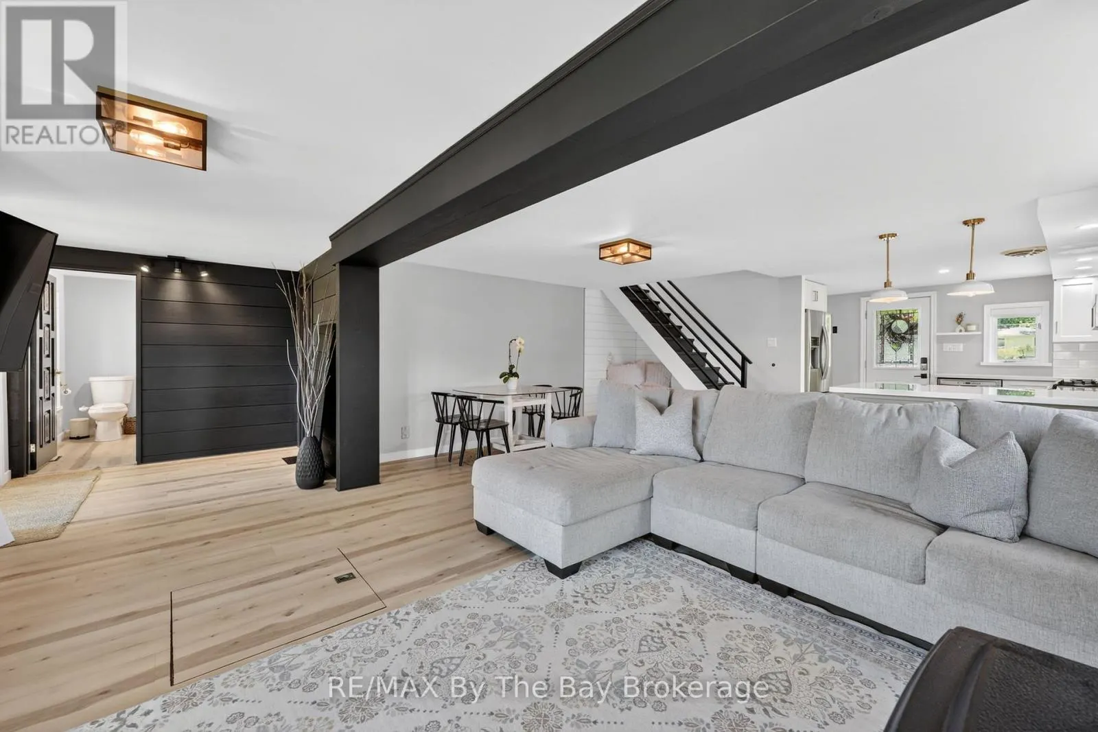 1416 RIVER ROAD W