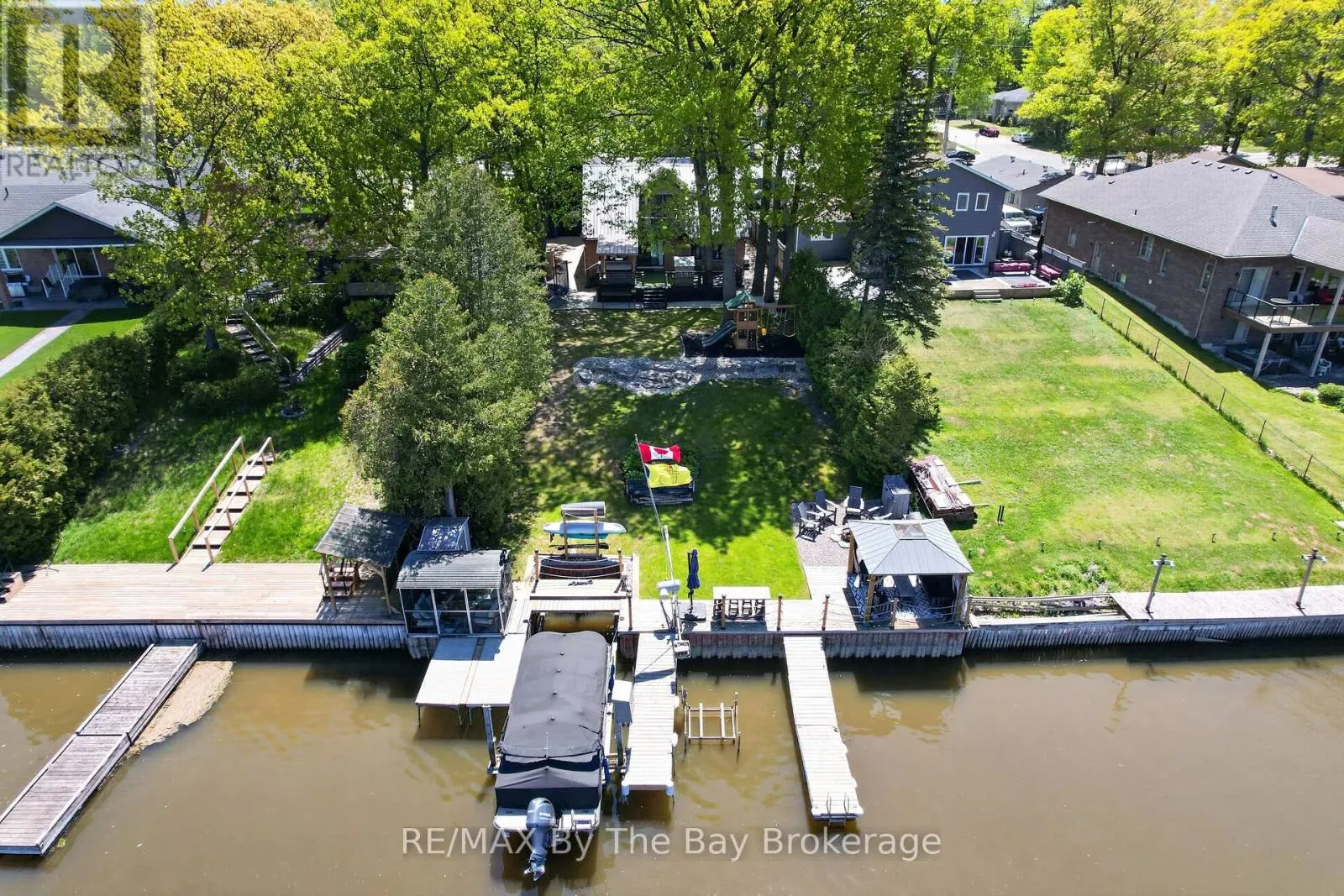 1416 RIVER ROAD W