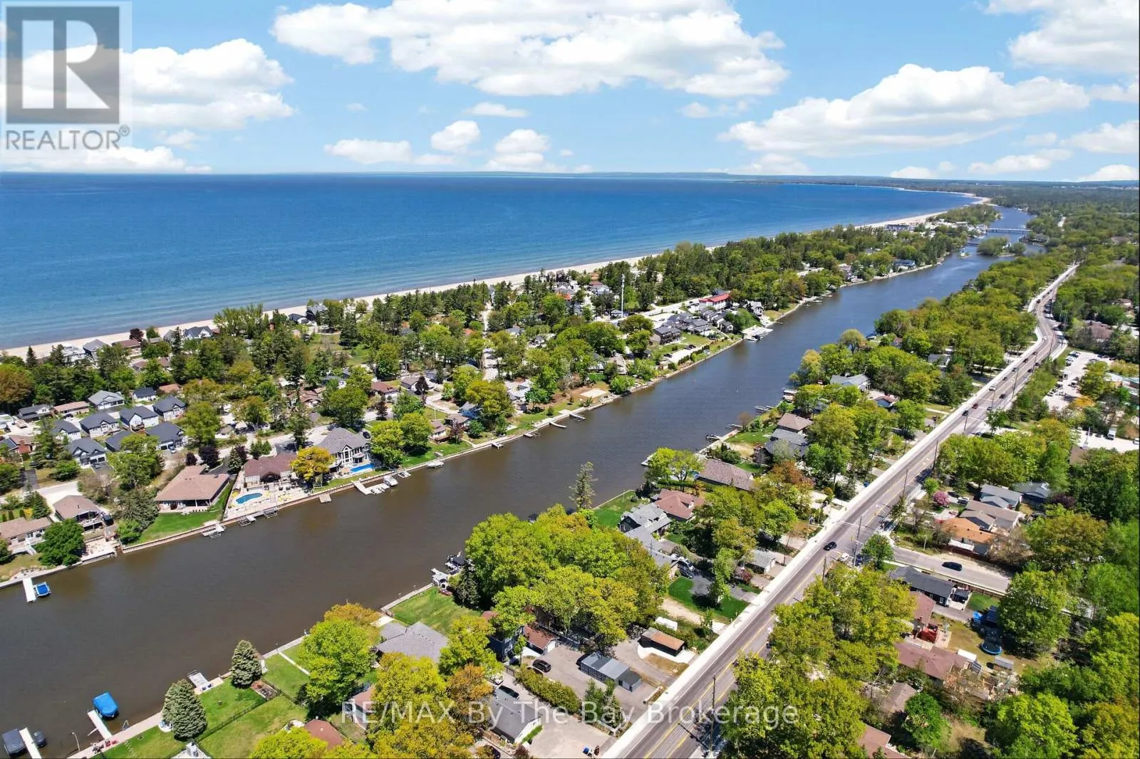 1416 RIVER ROAD W