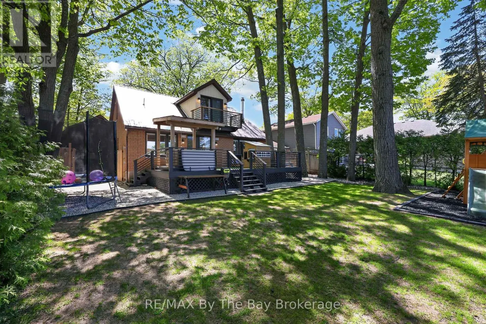 1416 RIVER ROAD W