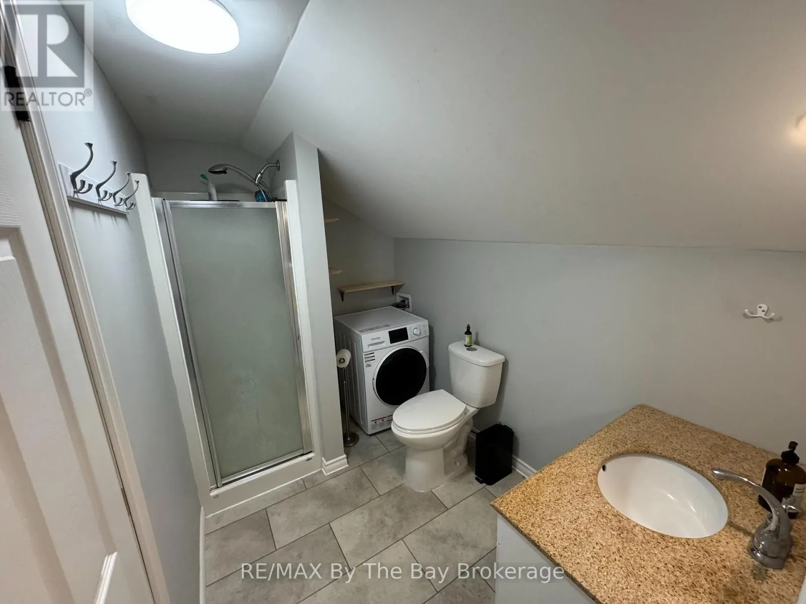 1416 RIVER ROAD W
