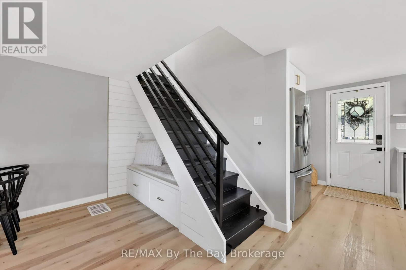 1416 RIVER ROAD W