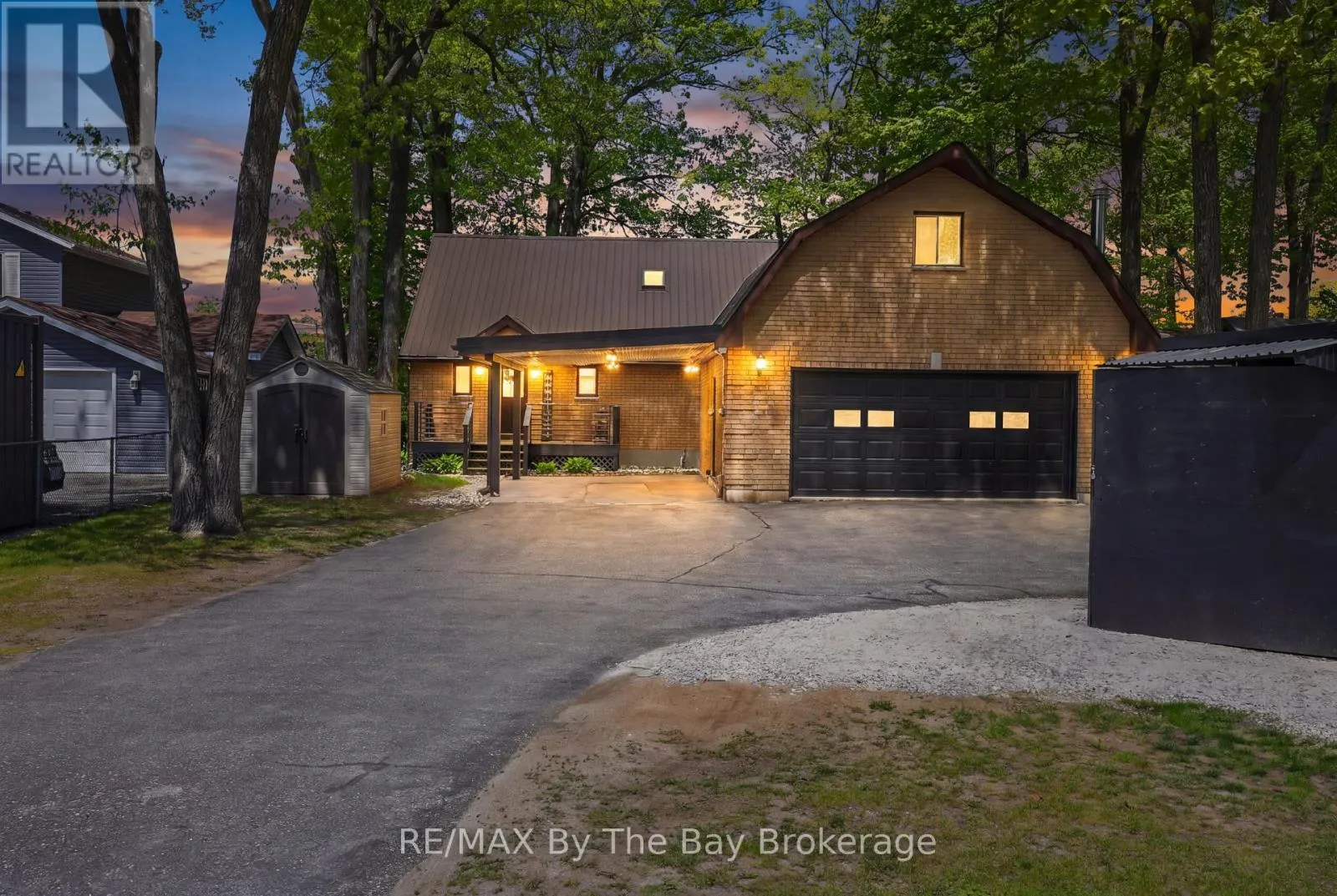 1416 RIVER ROAD W