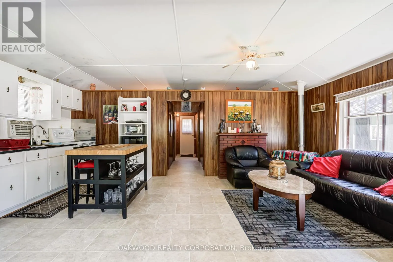 1981 TINY BEACHES ROAD S