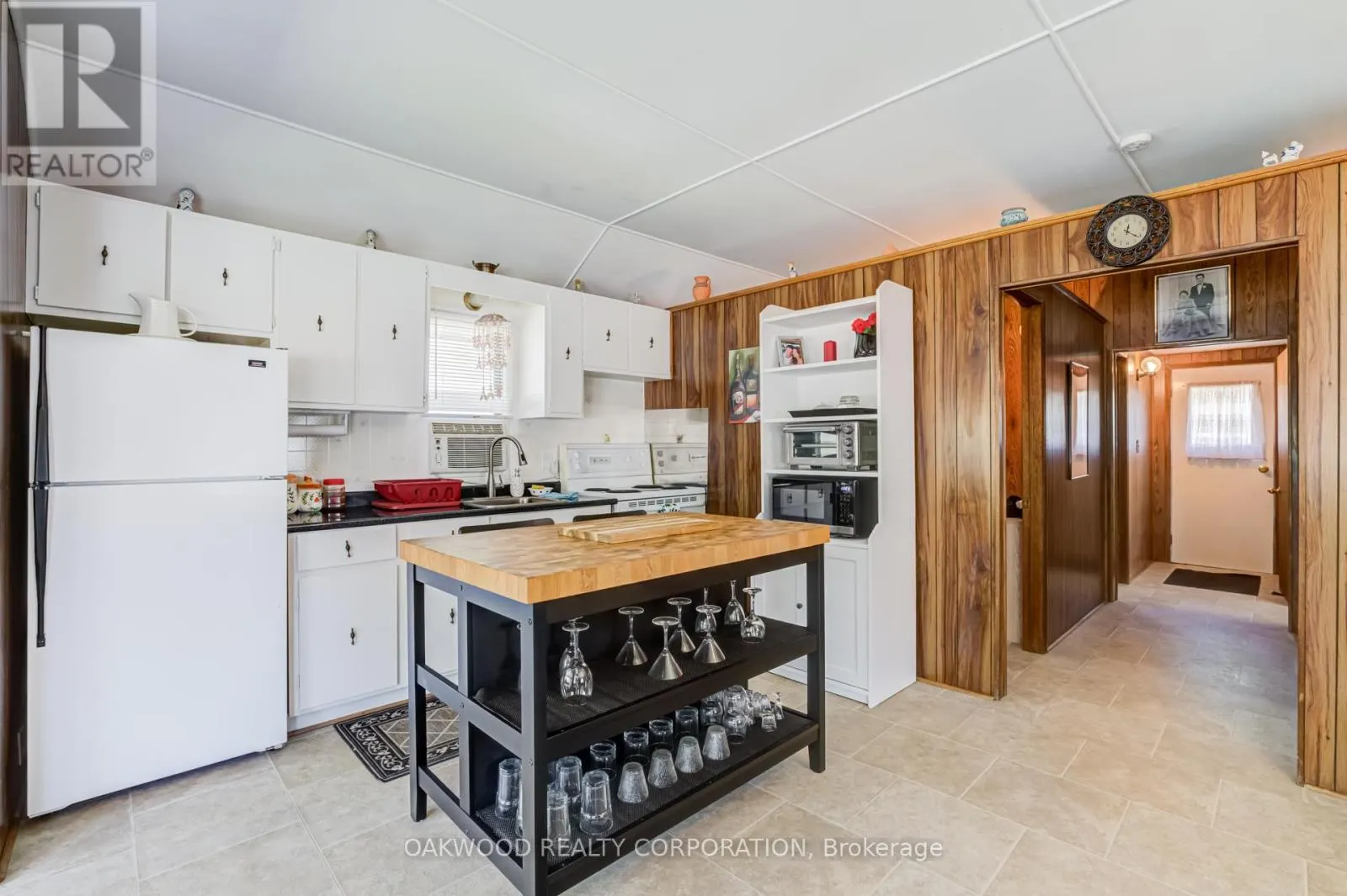 1981 TINY BEACHES ROAD S