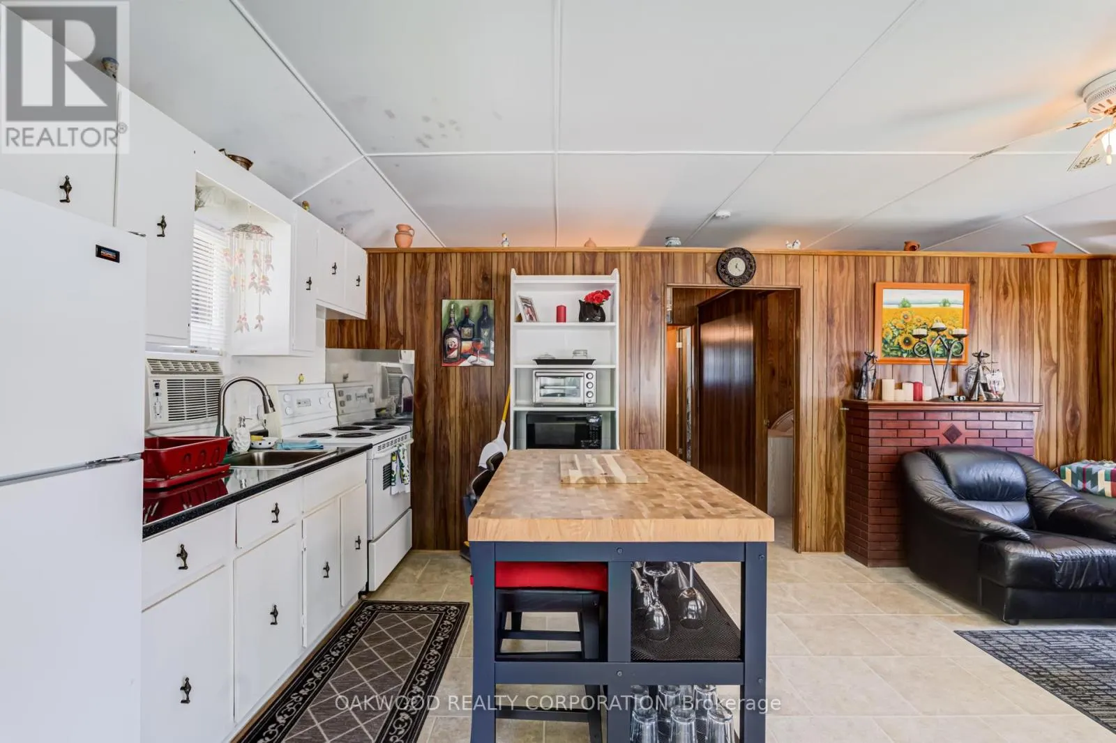 1981 TINY BEACHES ROAD S