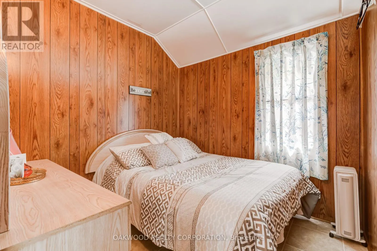 1981 TINY BEACHES ROAD S