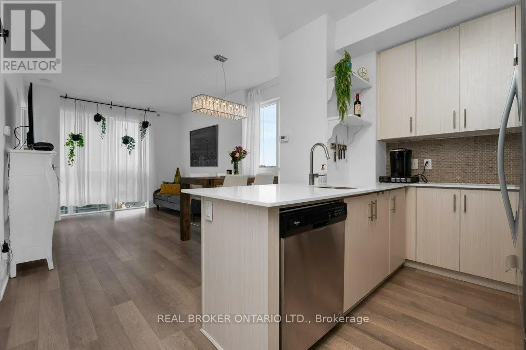 #503 - 111 WORSLEY STREET