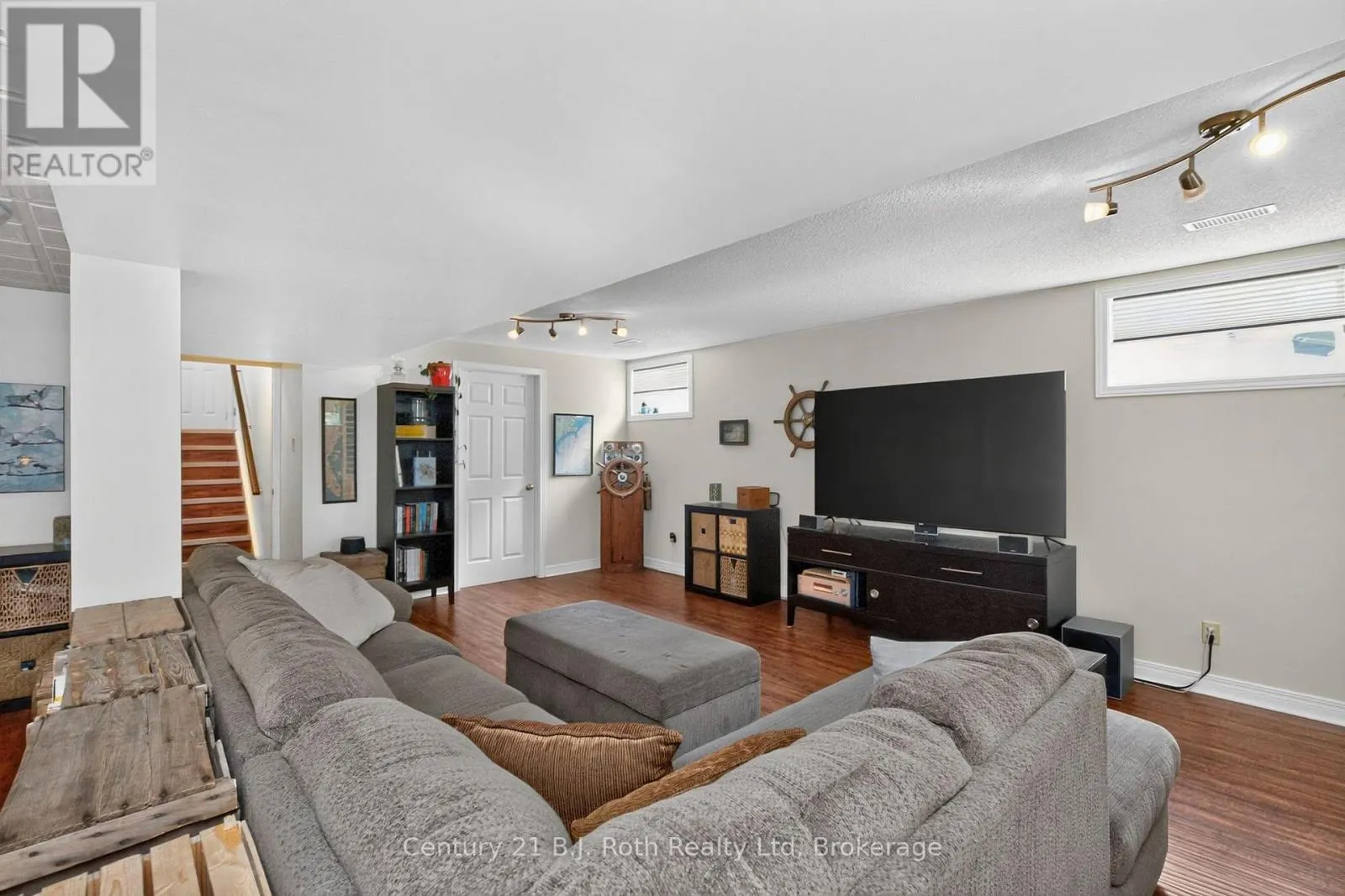 7 GEORGIAS WALK