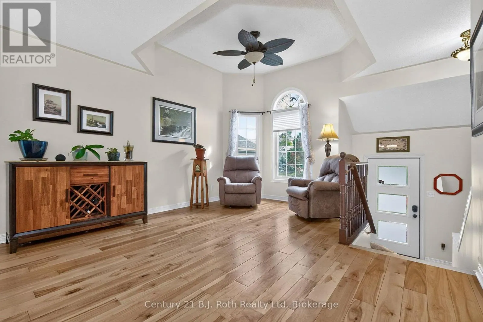7 GEORGIAS WALK