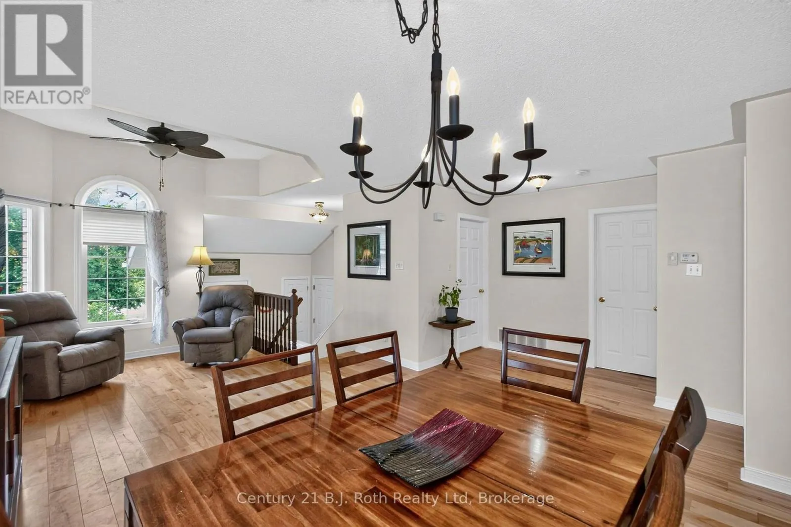 7 GEORGIAS WALK