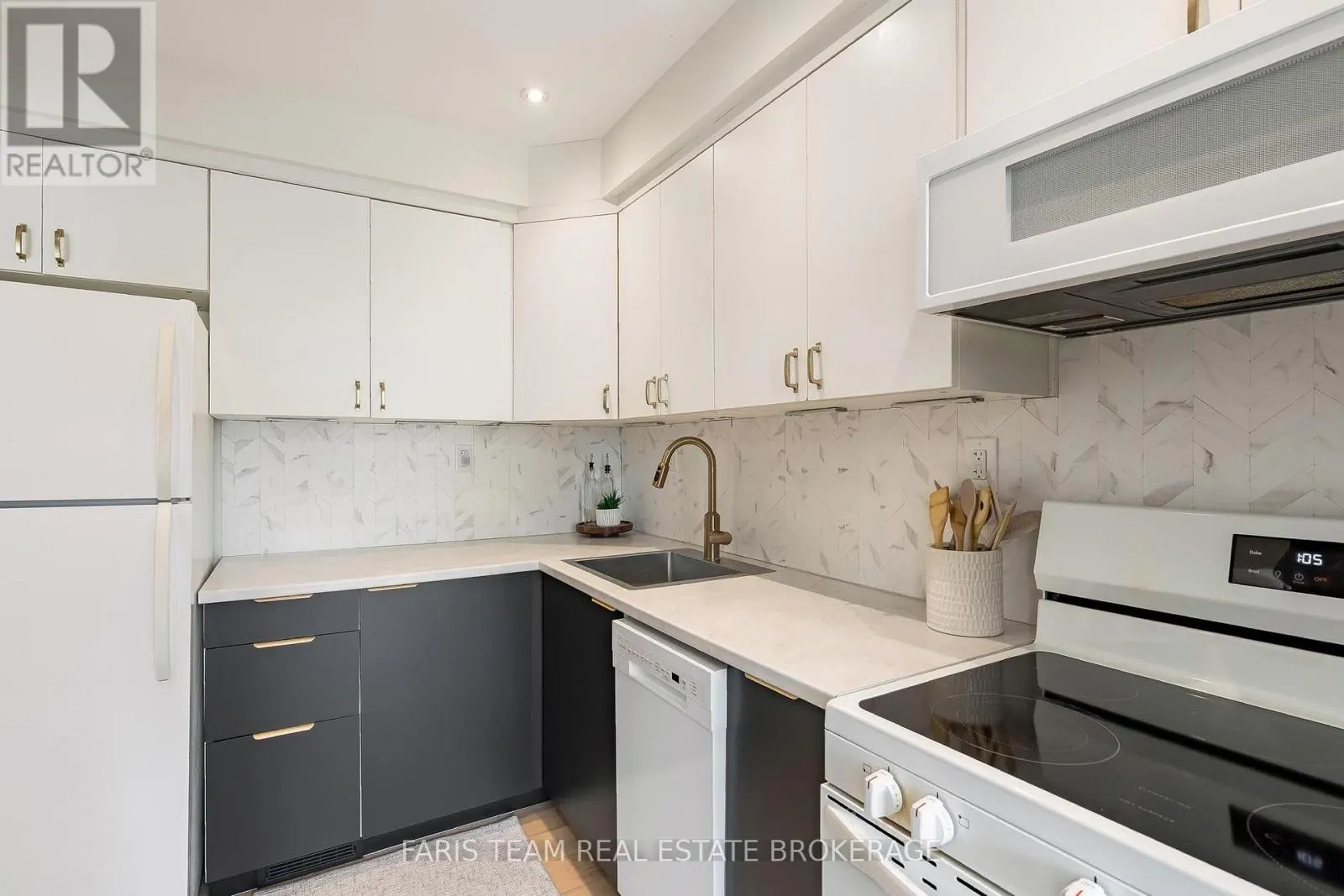 58 - 778 WILLIAM STREET
