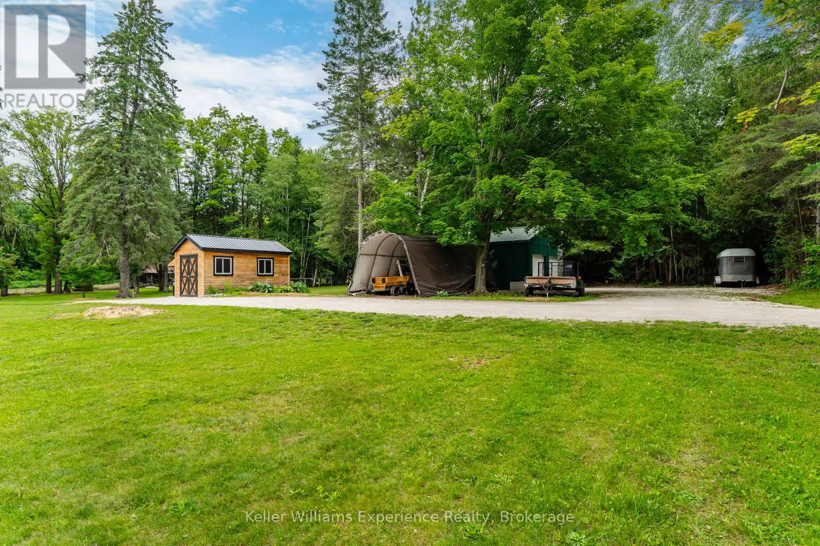 3744 FLOS 4 ROAD W