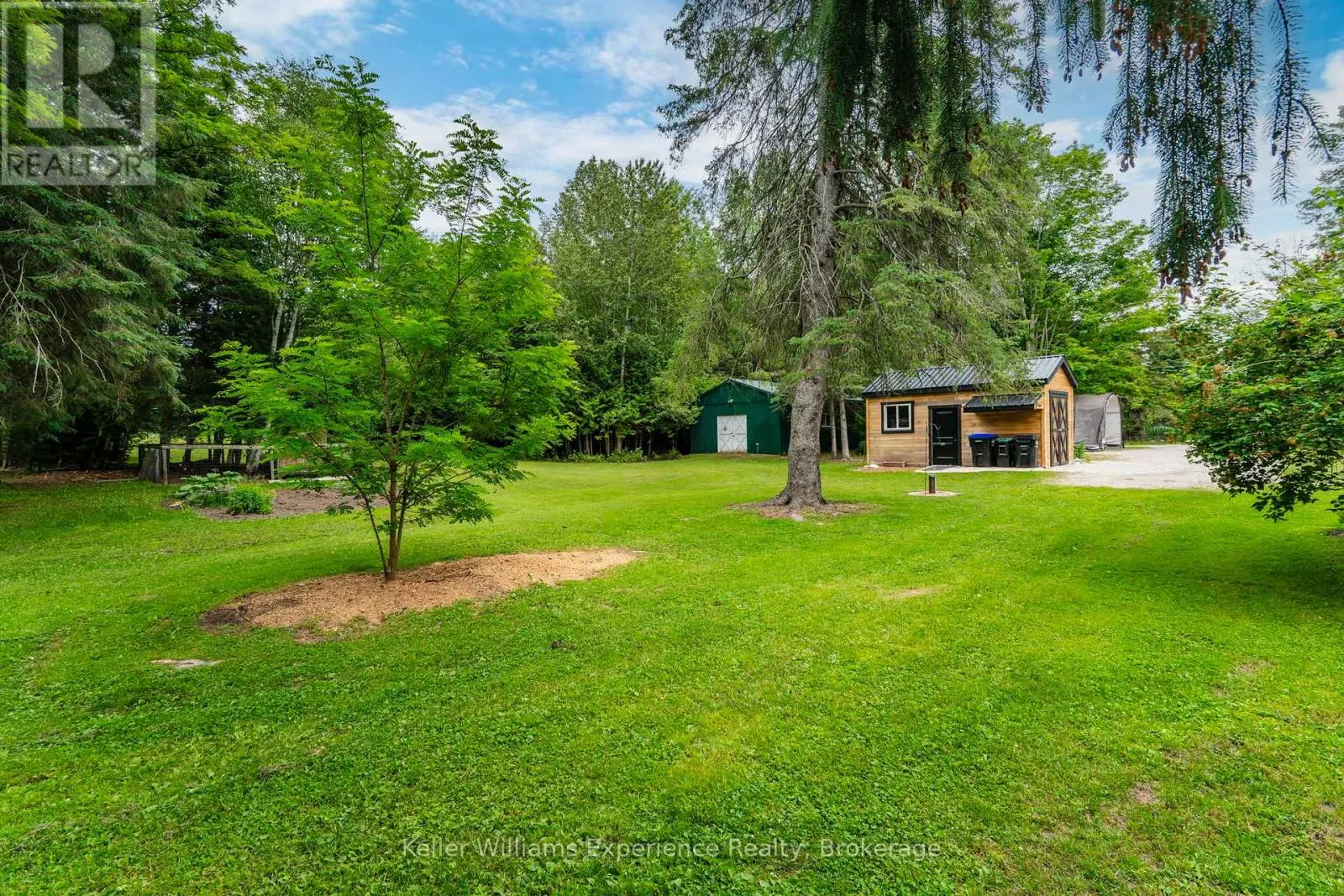3744 FLOS 4 ROAD W