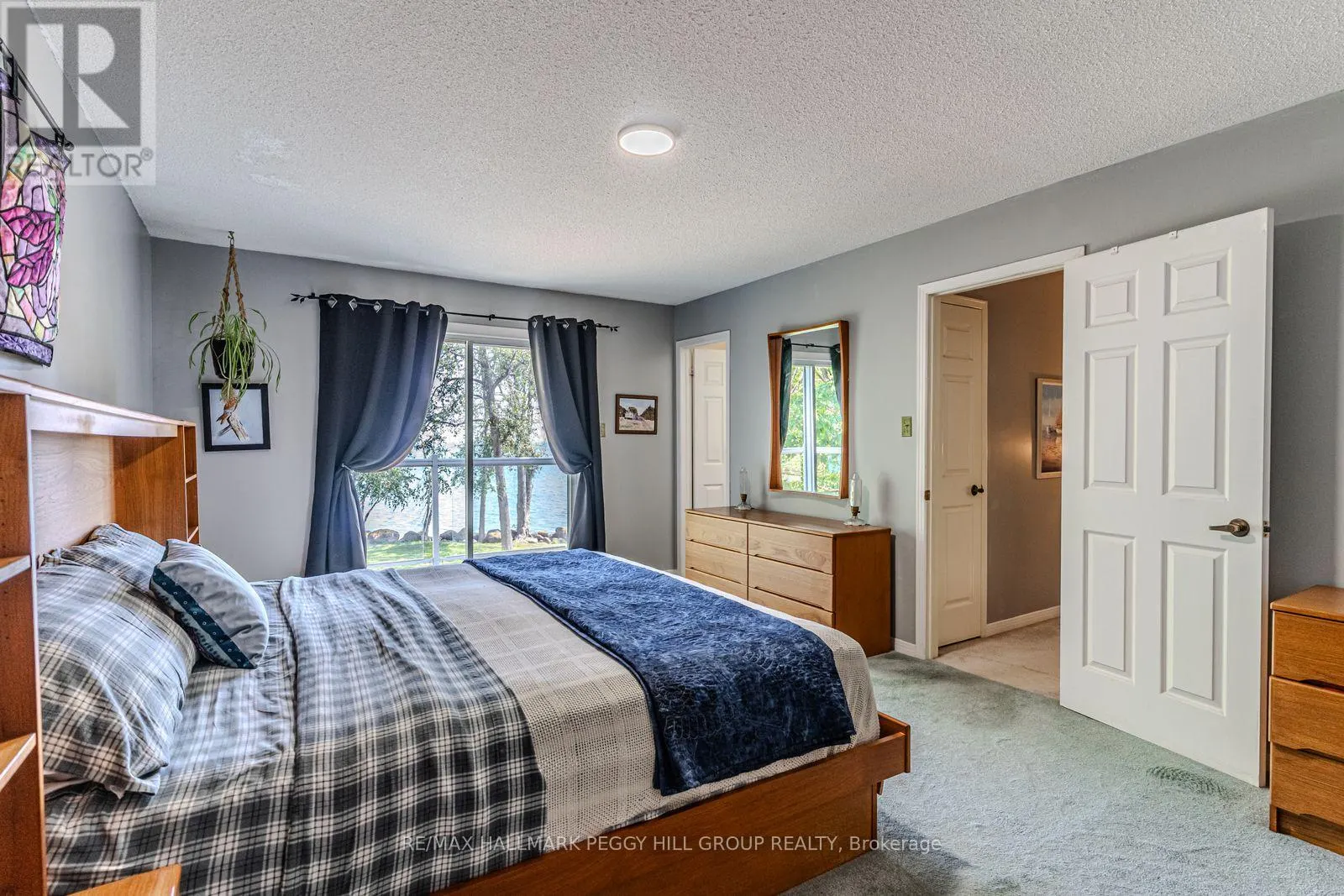 39 GRANDVIEW CRESCENT