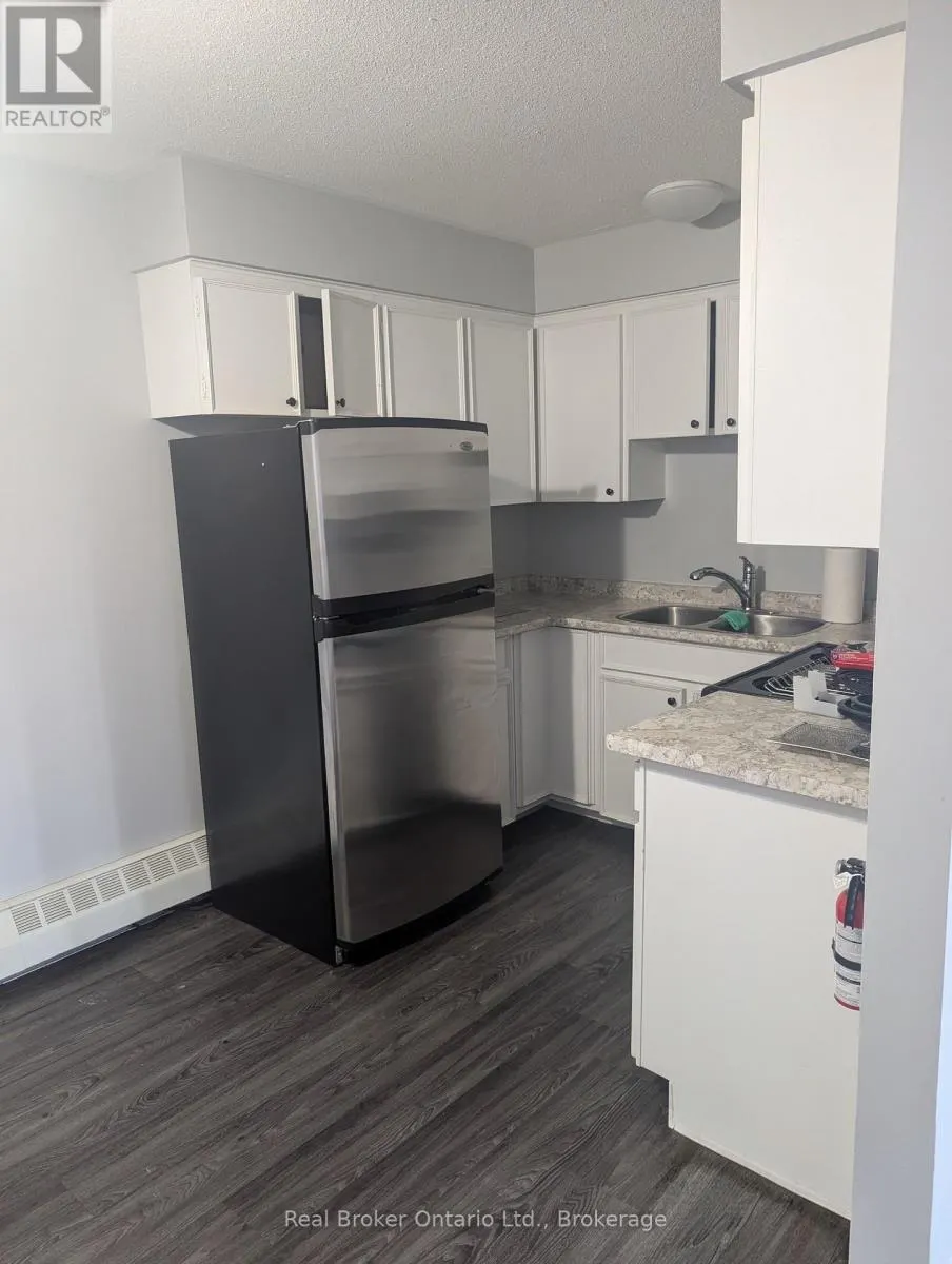 7 - 301 WEST STREET N #7