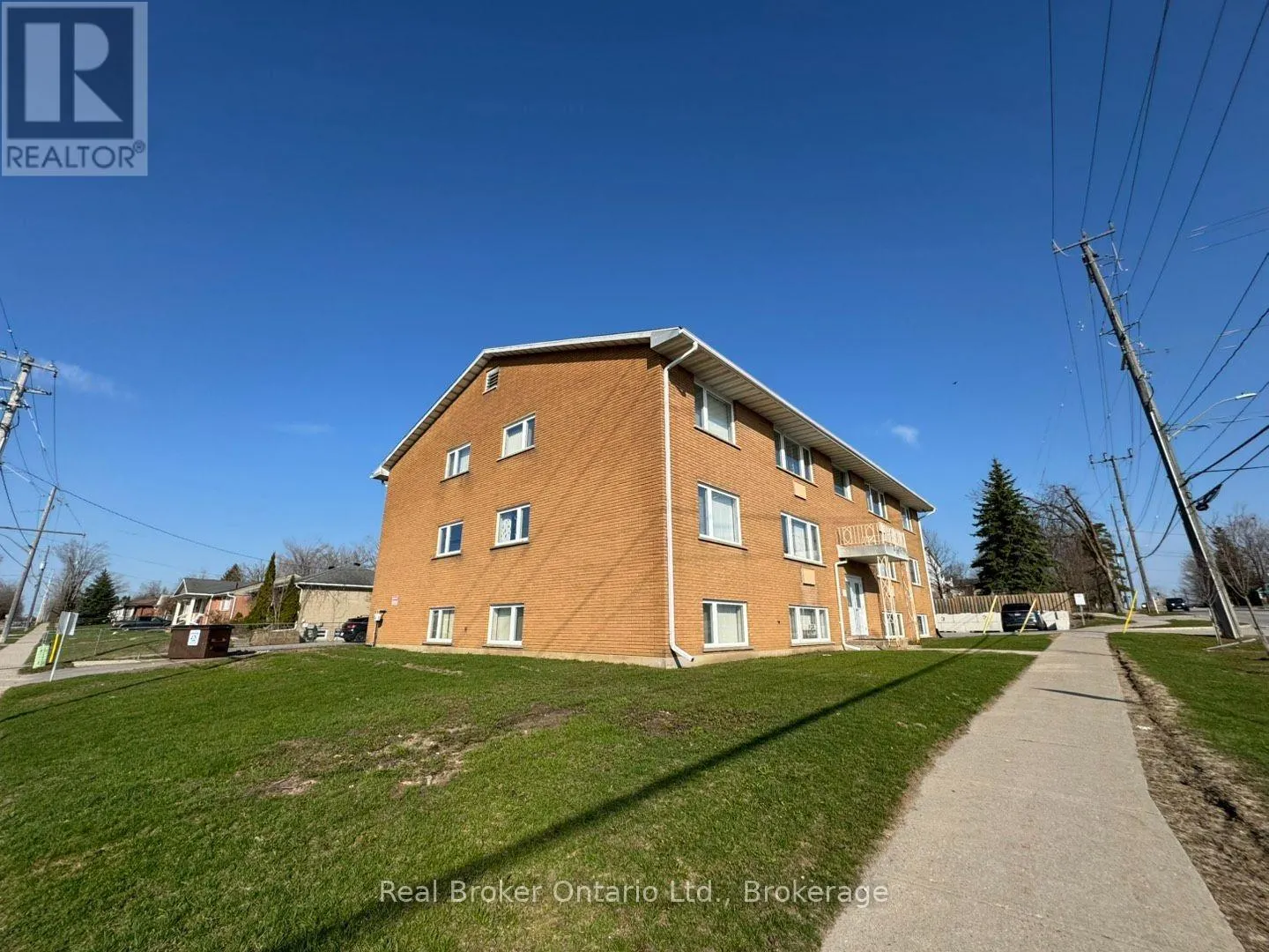 7 - 301 WEST STREET N #7