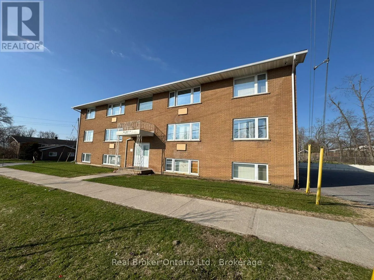 7 - 301 WEST STREET N #7