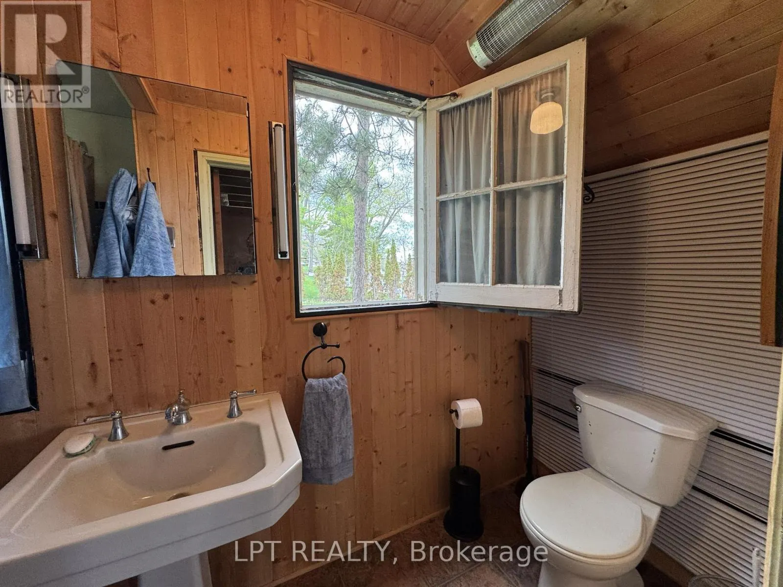 1764 BAY PARK ROAD