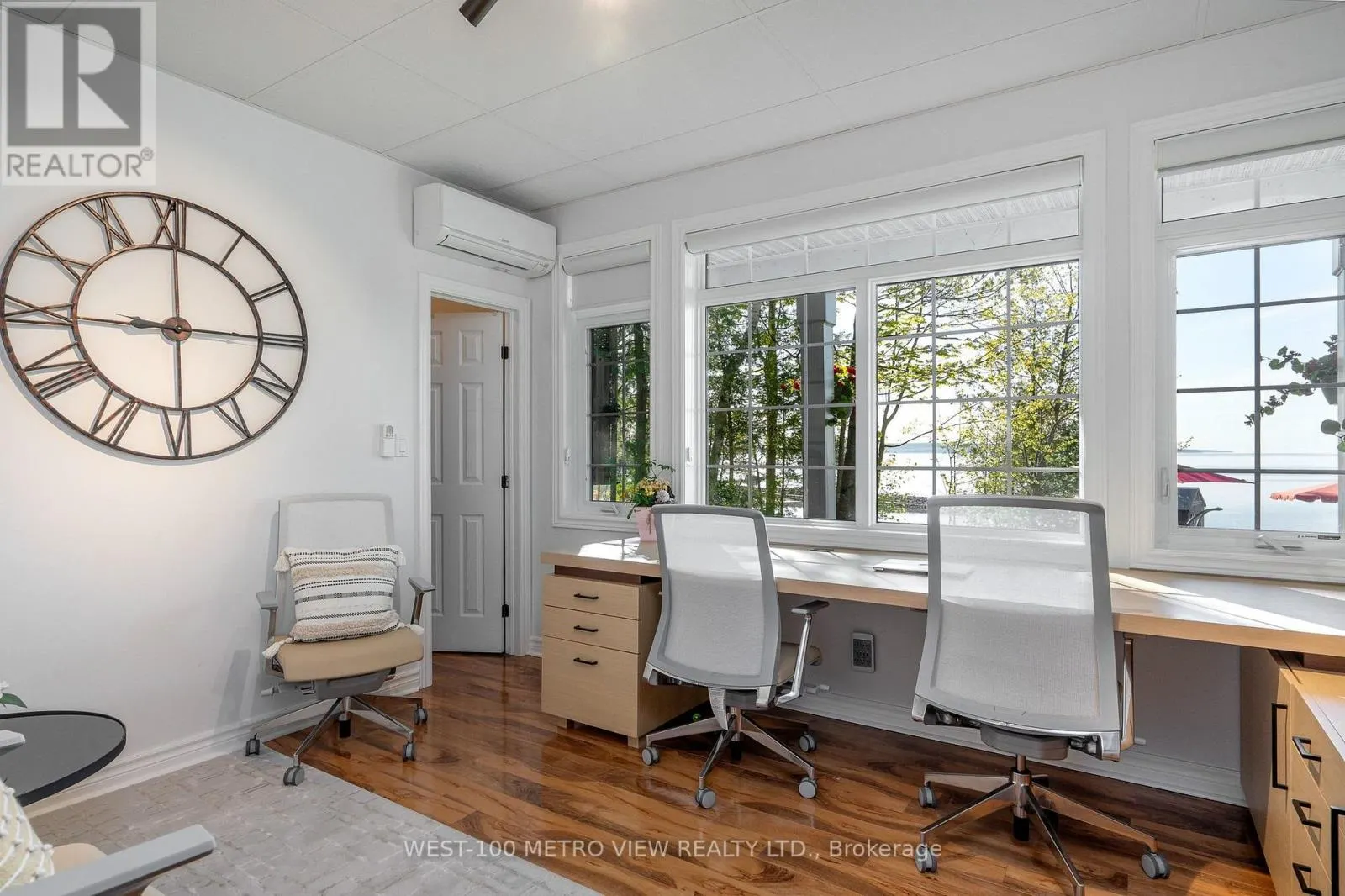 458 SILVER BIRCH DRIVE
