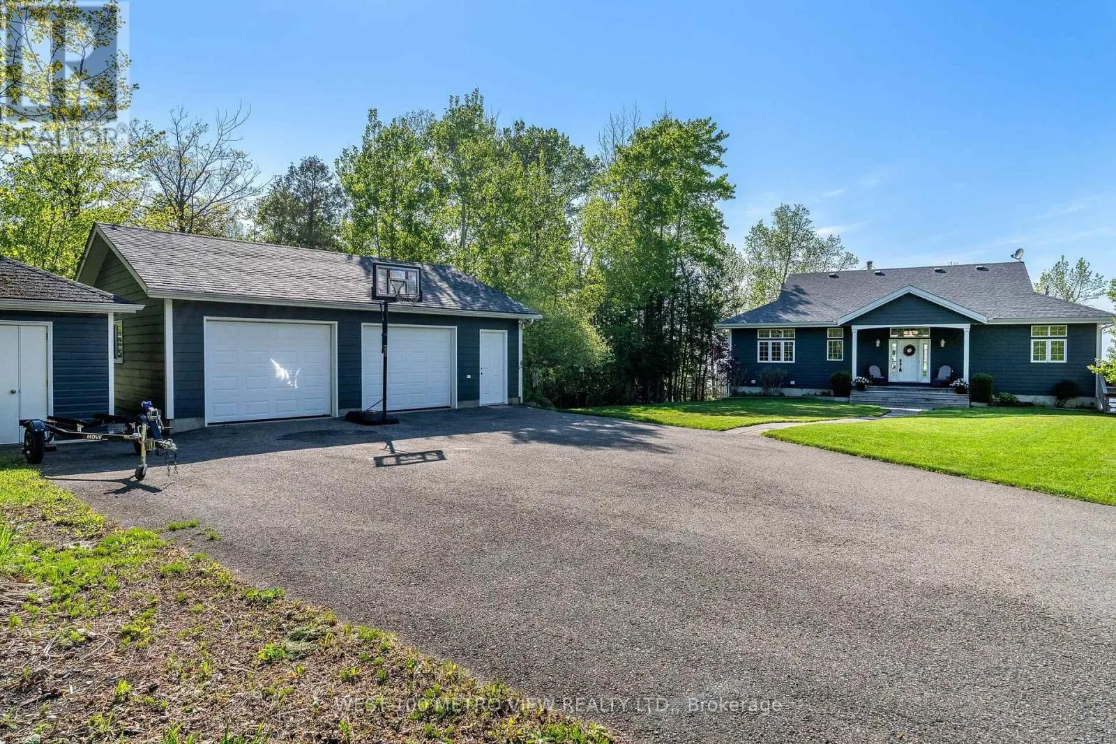 458 SILVER BIRCH DRIVE