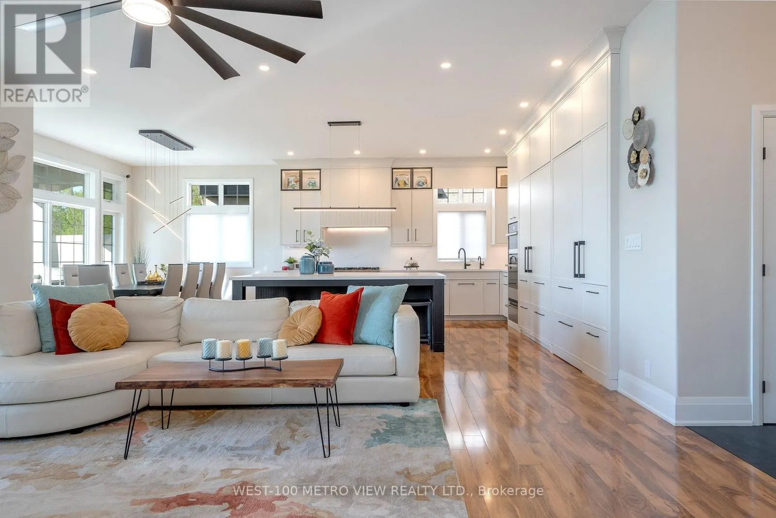 458 SILVER BIRCH DRIVE