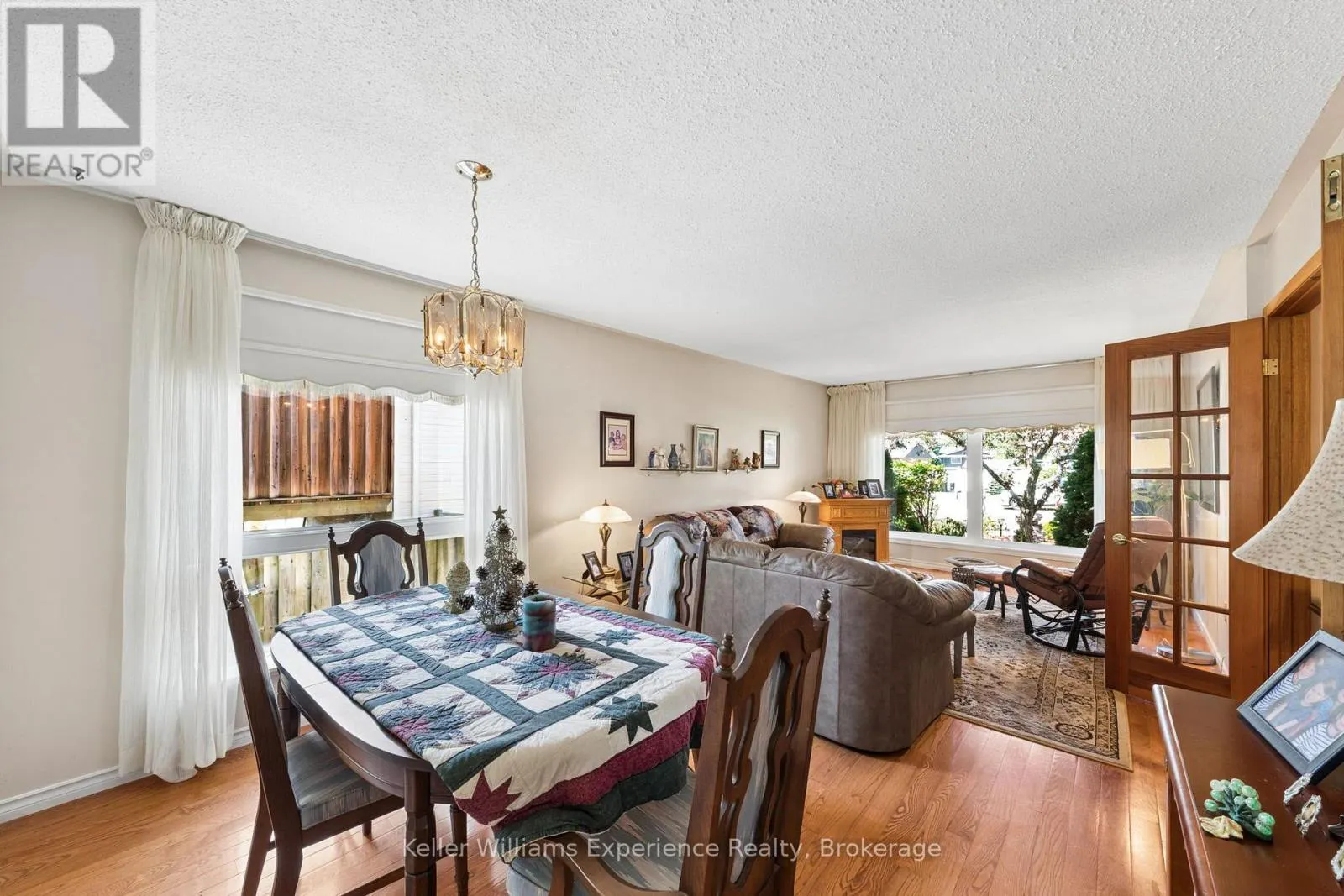 6 BONAVENTURE PLACE