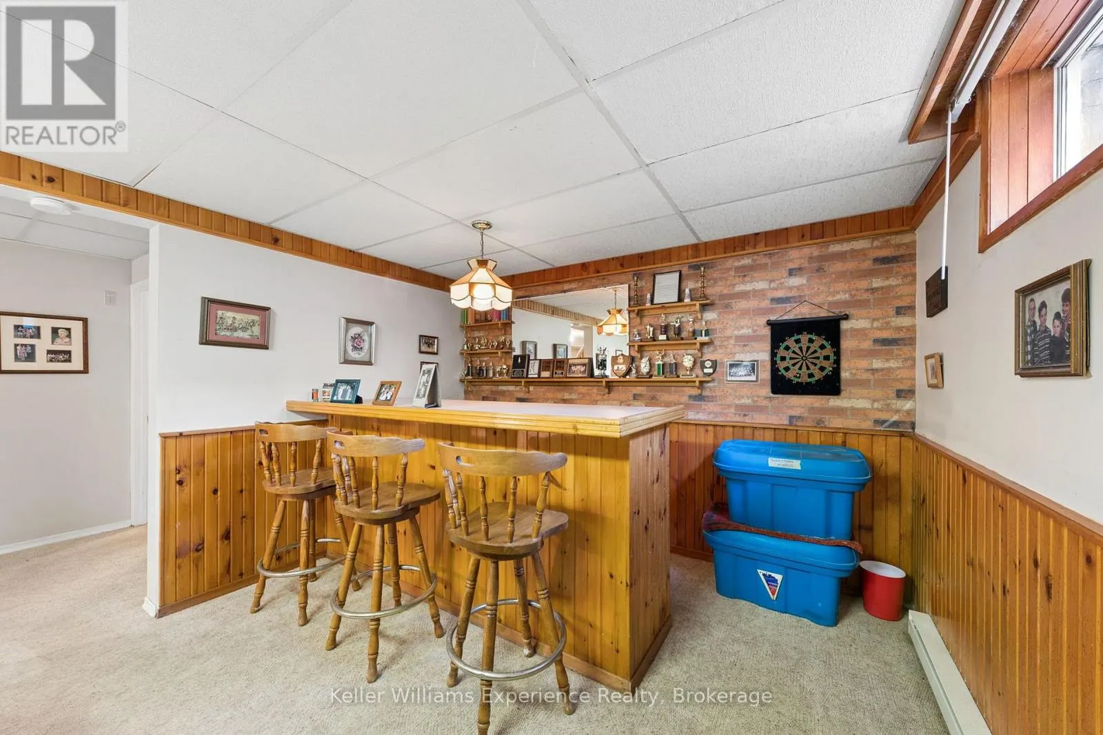 6 BONAVENTURE PLACE