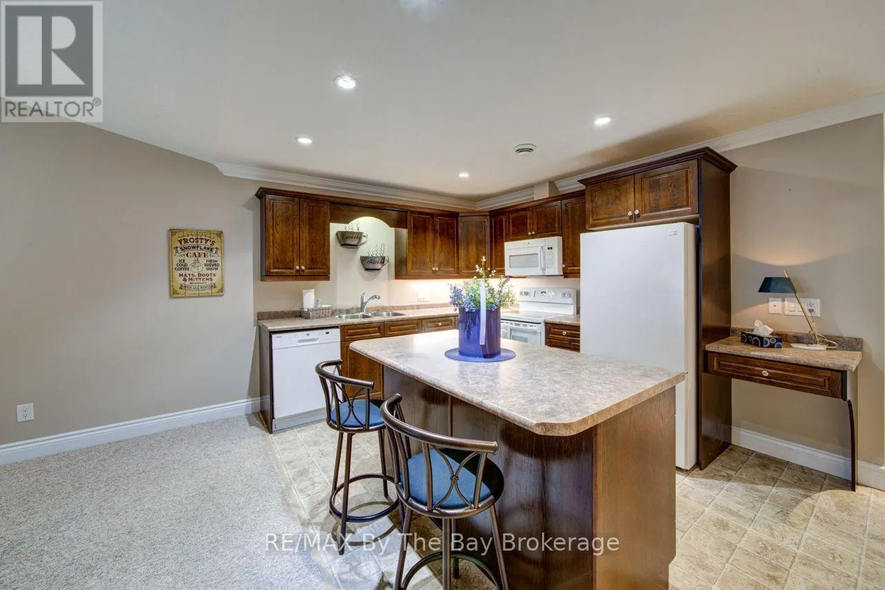 15 MEADOW LANE