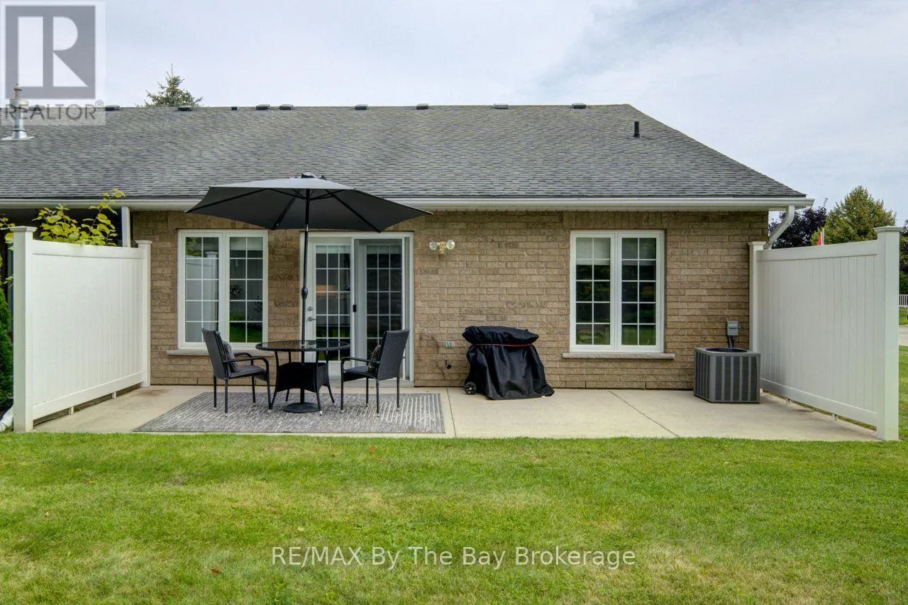 15 MEADOW LANE