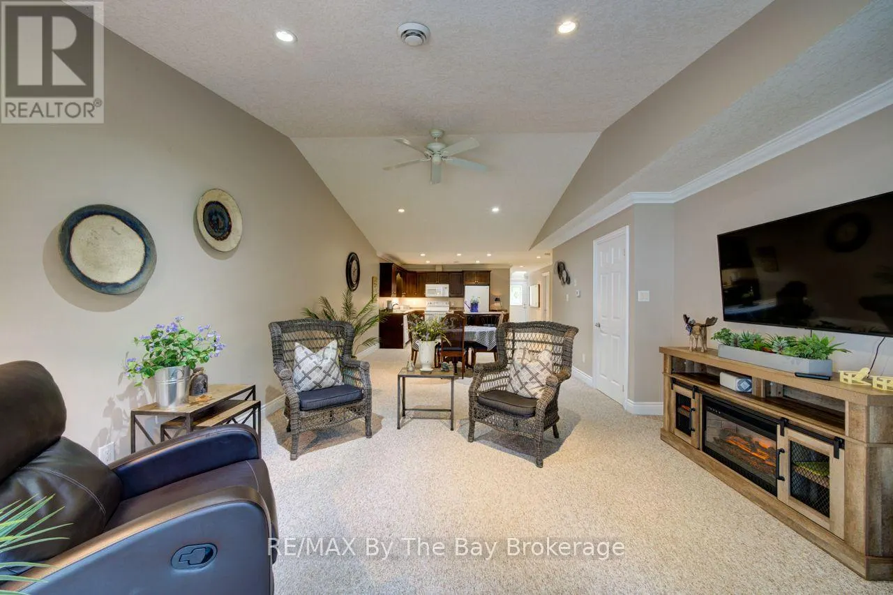 15 MEADOW LANE