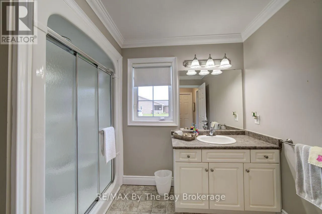 15 MEADOW LANE