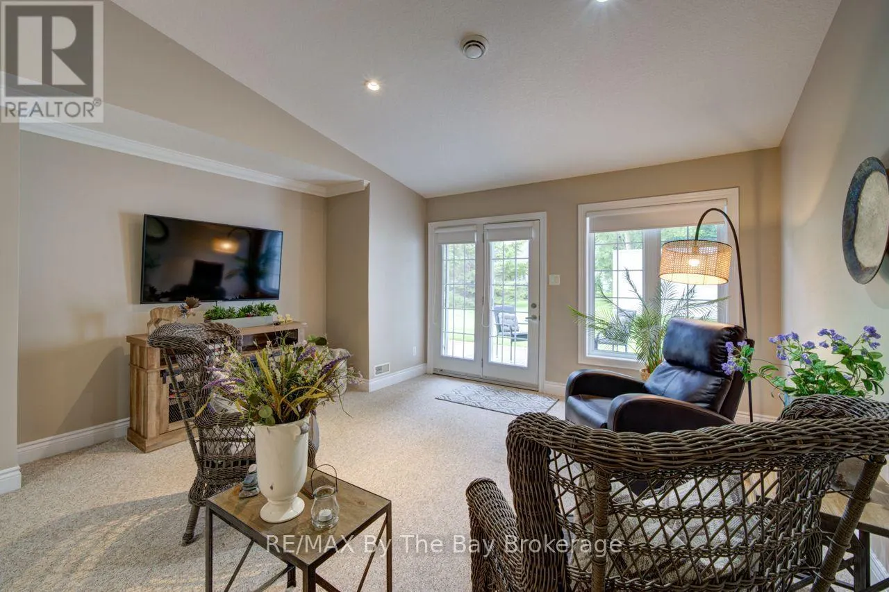 15 MEADOW LANE